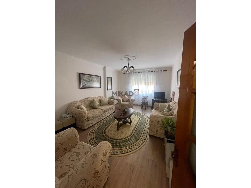 Shitet Apartament 2+1+2 tek Bulevardi i Ri!