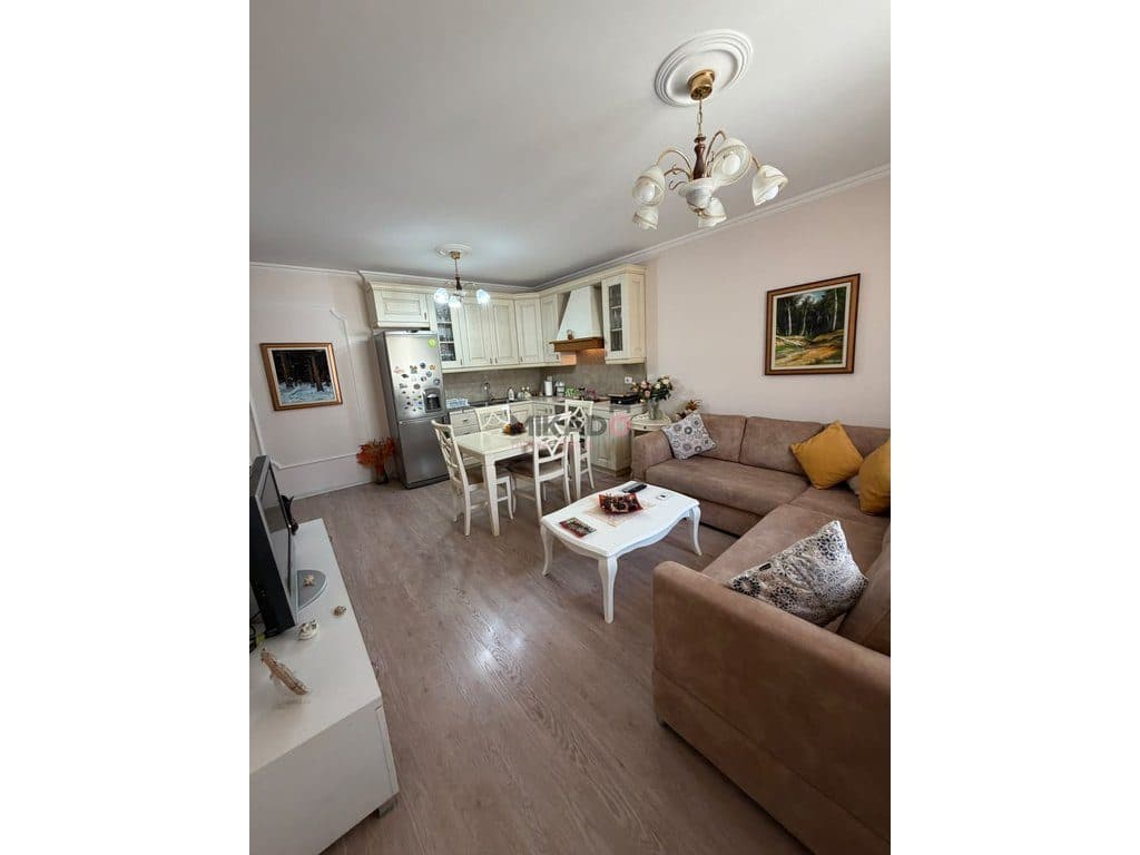 Apartament 1+1 me Qira – Kompleksi Kontakt, 5 minuta nga 21 Dhjetori!