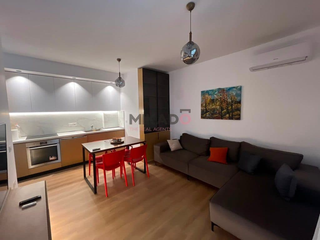 Shitet Apartament 2+1 - Laprake !