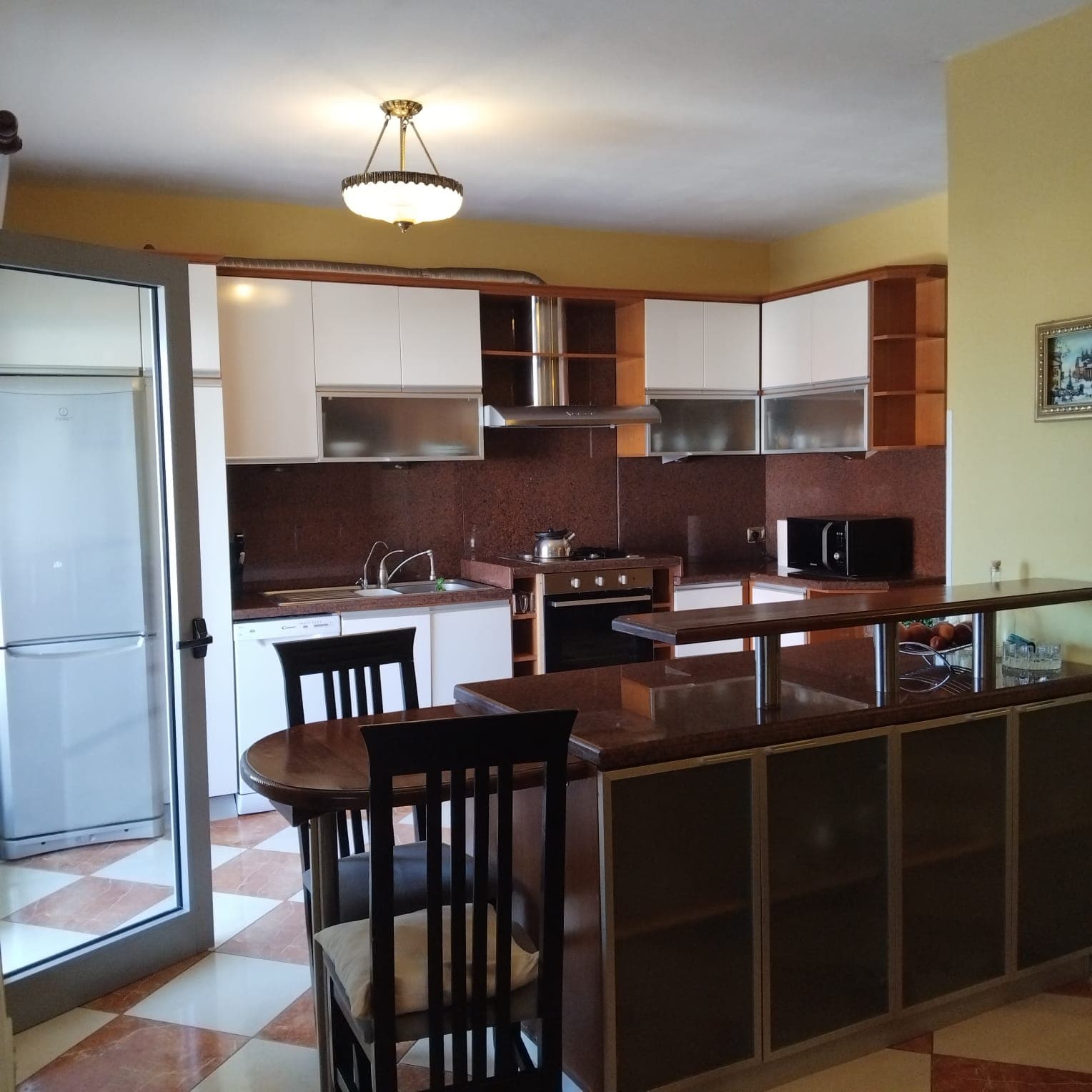 Shitet apartament 2+1+2 + Ballkon – Rruga e Kosovarëve ! 3