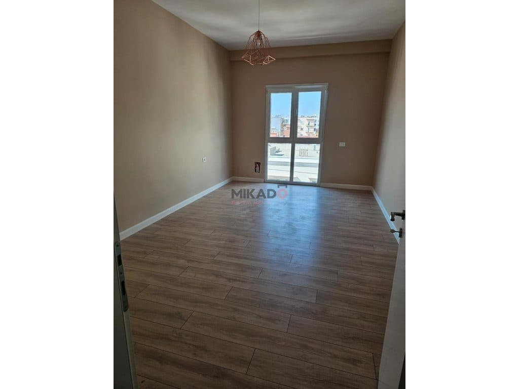 Shitet Apartament 2+1 - Rezidenca "Porta Tirana e Re" ! 4