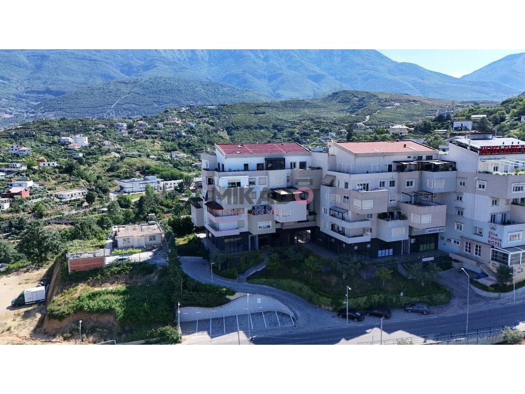 Shitet Apartament 2+1+2 me Pamje nga Liqeni i Farkes! 2