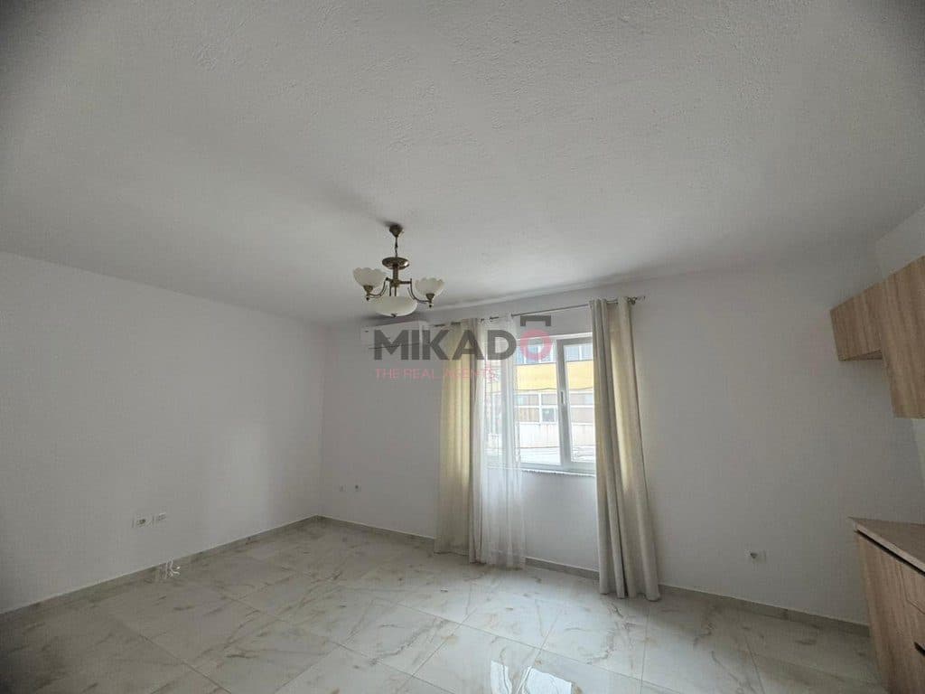 Jepet apartament me qira 1+1+ ballkon - Selitë e Vogël ! 3