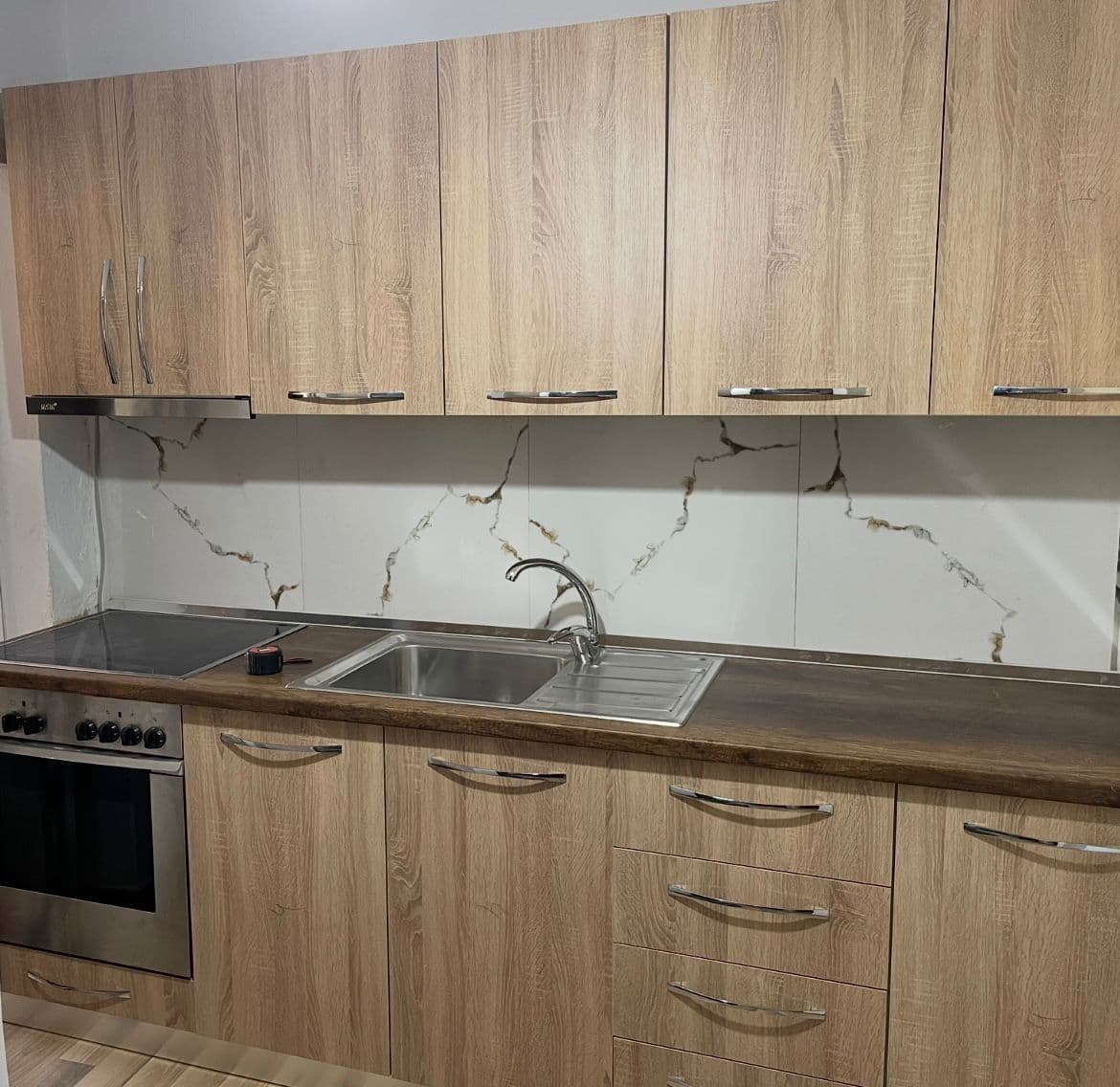 Apartament 1+1 me qira – Perballë Harry Fultz ! 3