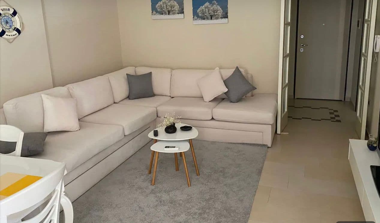 SHITET APARTAMENT 1+1+2 ME 1 POST PARKIMI NE SARANDE! 2