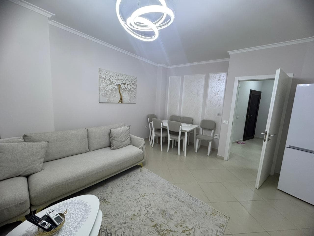 Jepet me Qira Apartament 1+1 – Astir ! 4