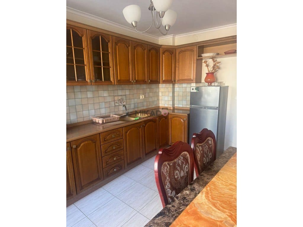 Apartament 1+1 me qira – Rruga Bardhyl ! 2