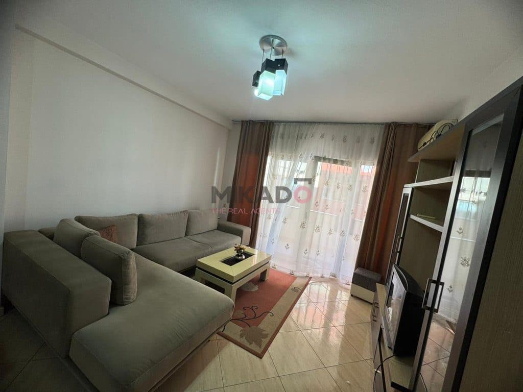 Jepet Apartament 1+1 me qira – Astir, afër Rrethit ! 3