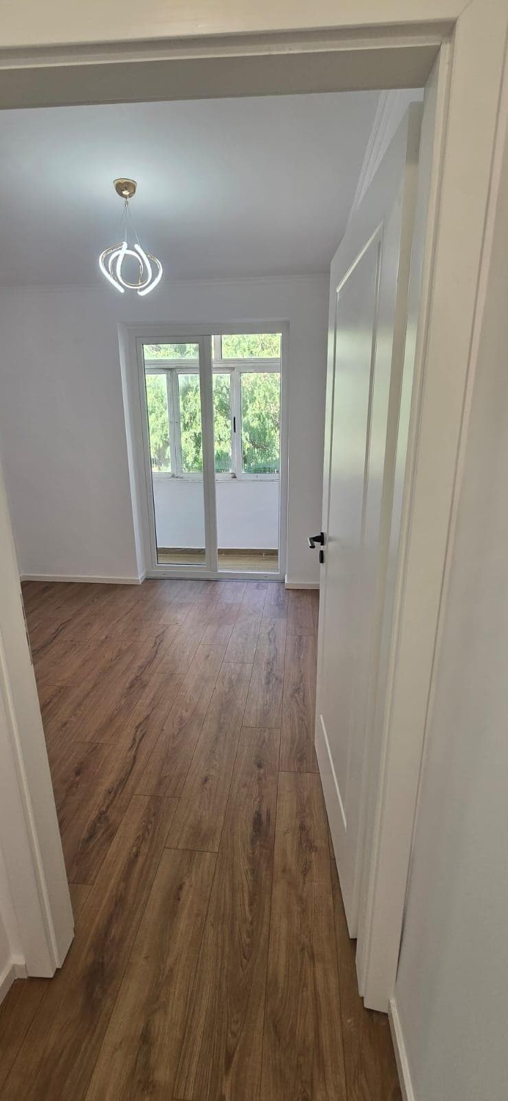 Shitet apartament 1+1 tek Myslym Shyri,prane Gjykates se Tiranes! 2