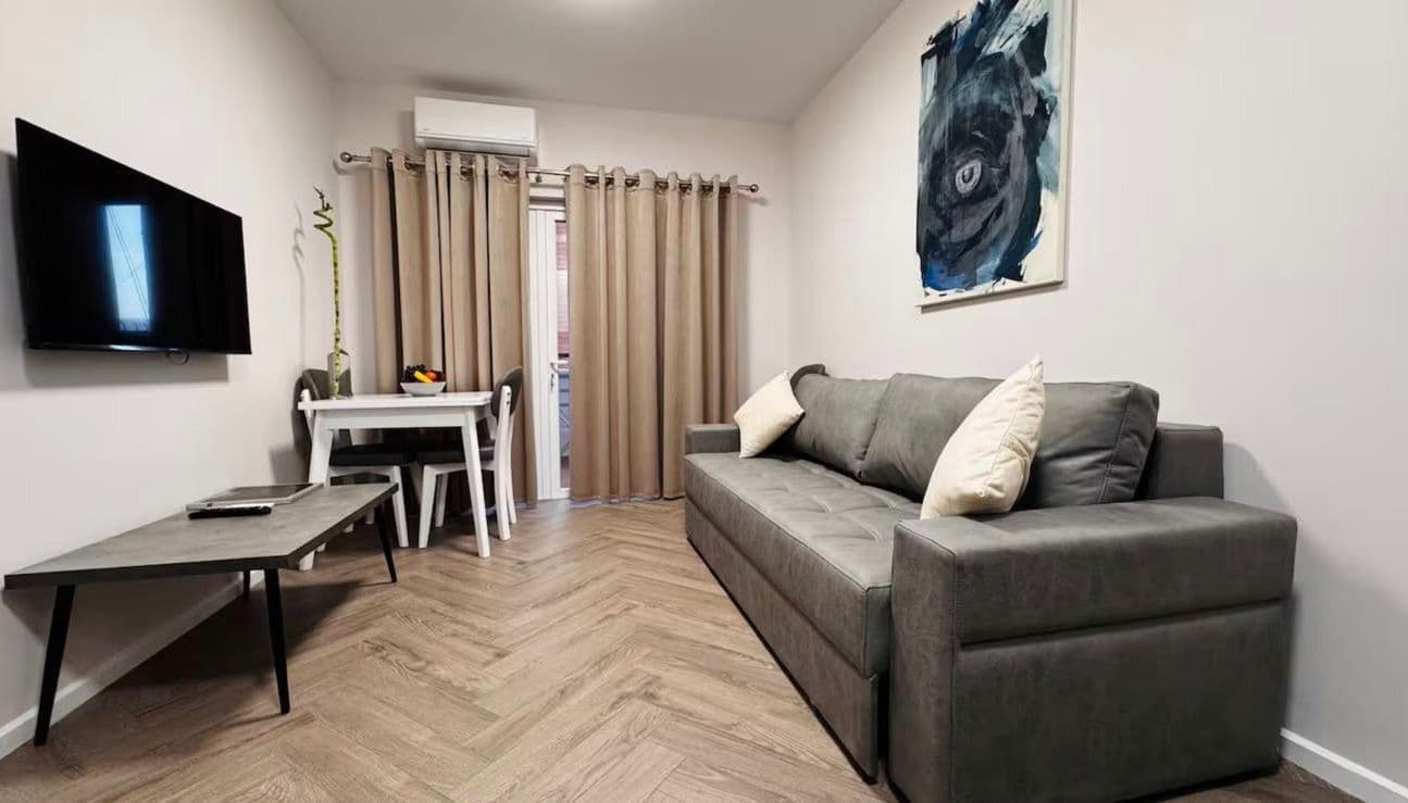 Jepet me Qira Apartament 2+1 ne Bllok! 2