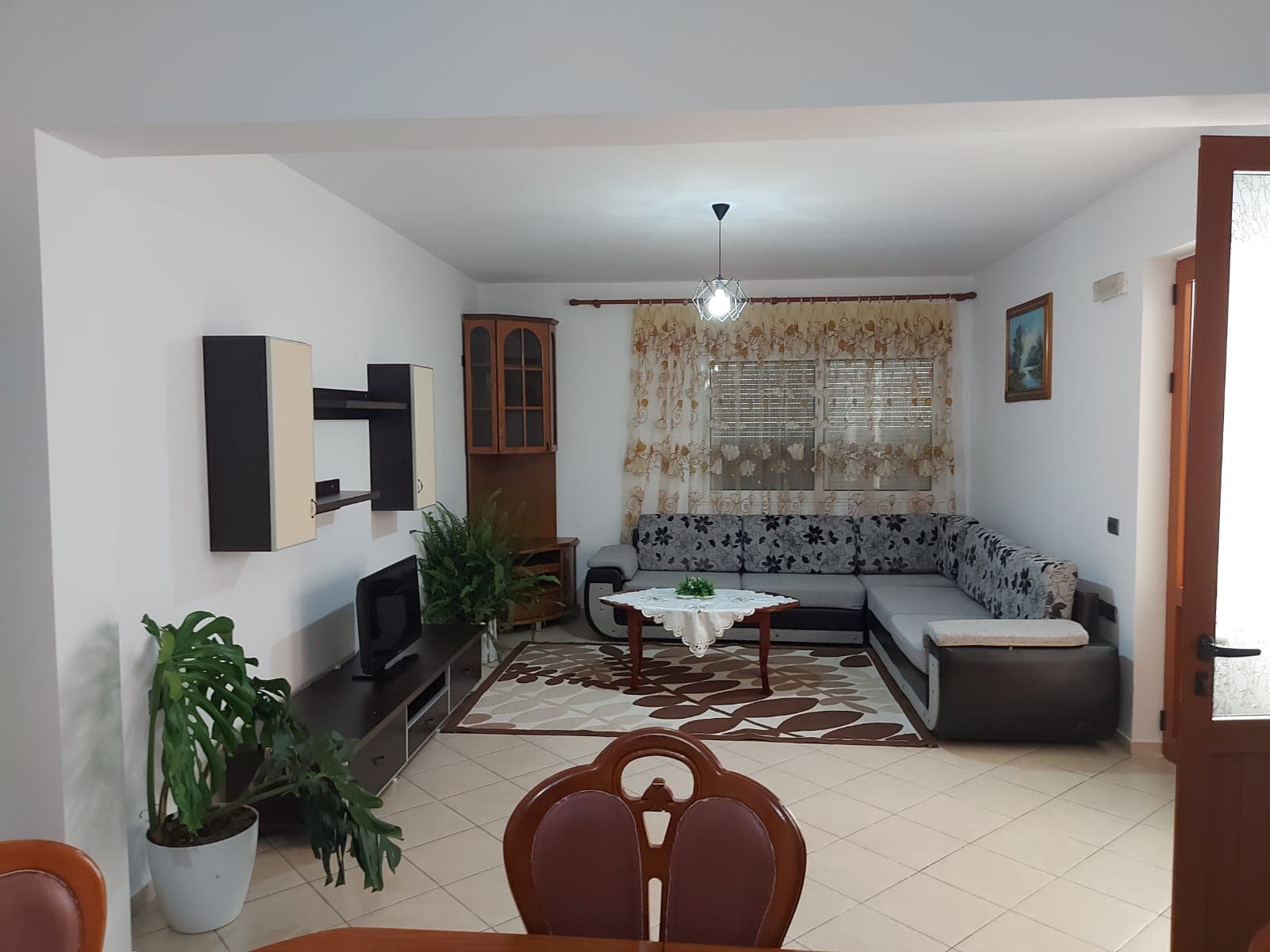 Shtëpi private 2+1 me qira – Stacioni i Trenit !