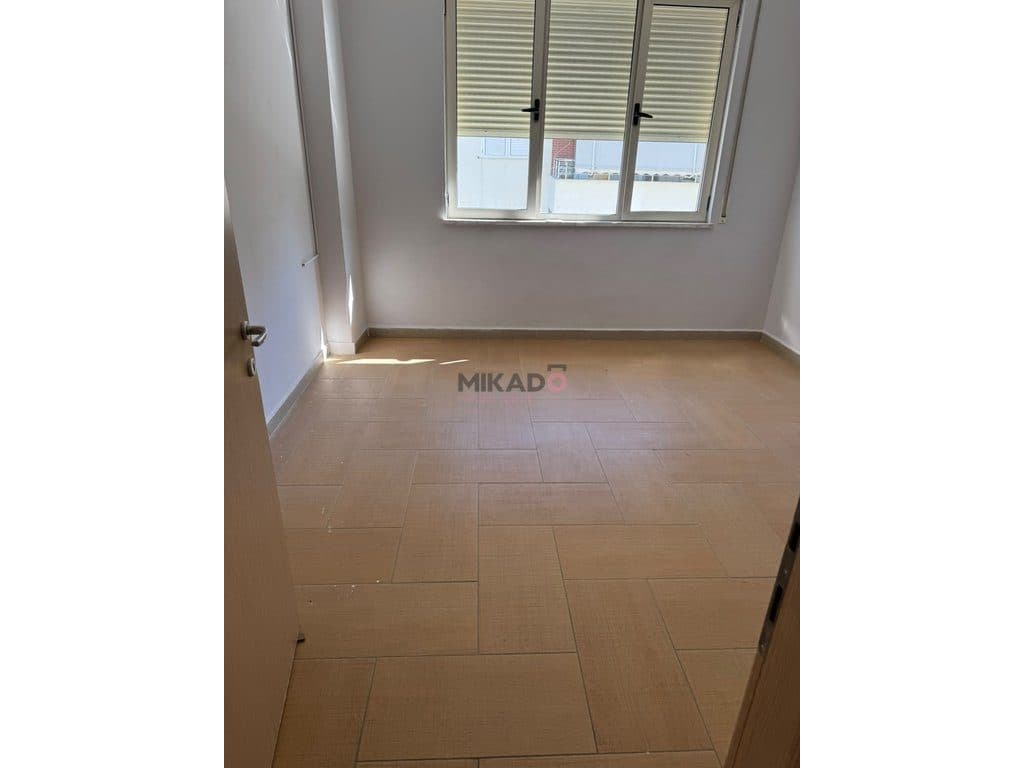 Apartament 3+1 me qira – Liqeni i Thatë ! 2