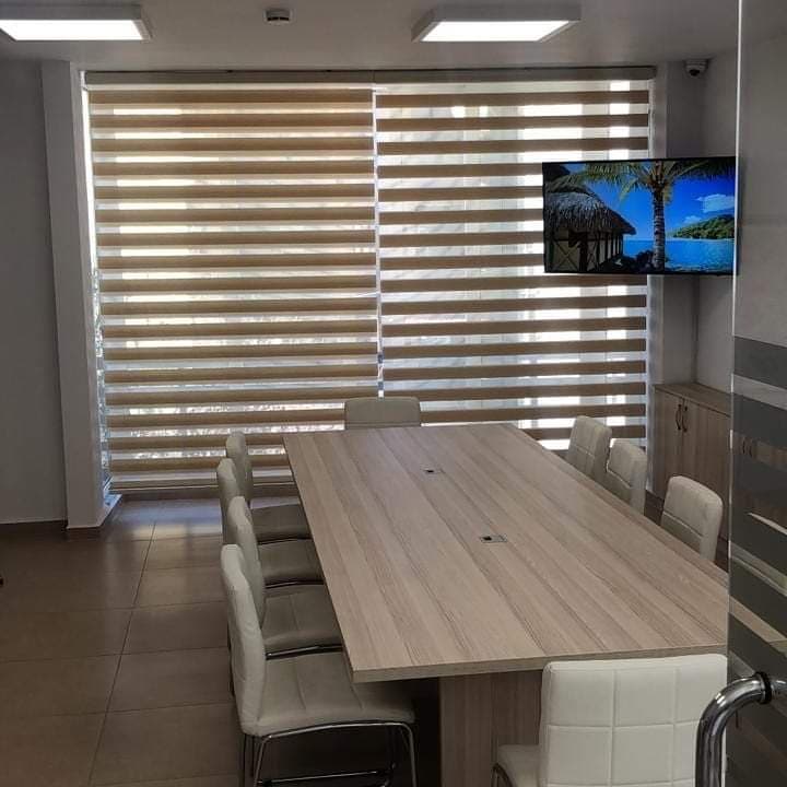 JEPET ME QIRA AMBIENT COMERCIAL TEK TREGU ELEKTIK!