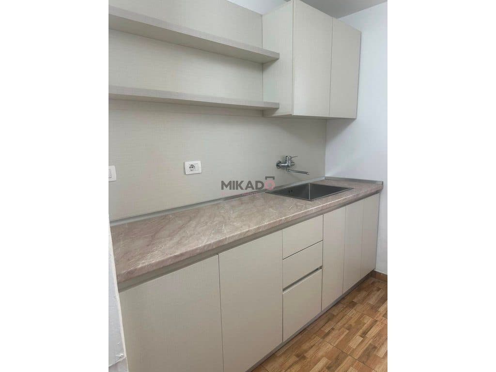 JEPET ME QIRA | AMBIENT ZYRE | 120 M² | BULEVARDI ZOGU I 2