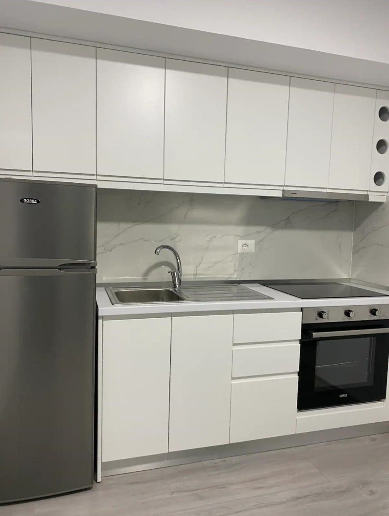 Jepen me Qira 3 Apartamente per Airbnb ne Bllok! 2