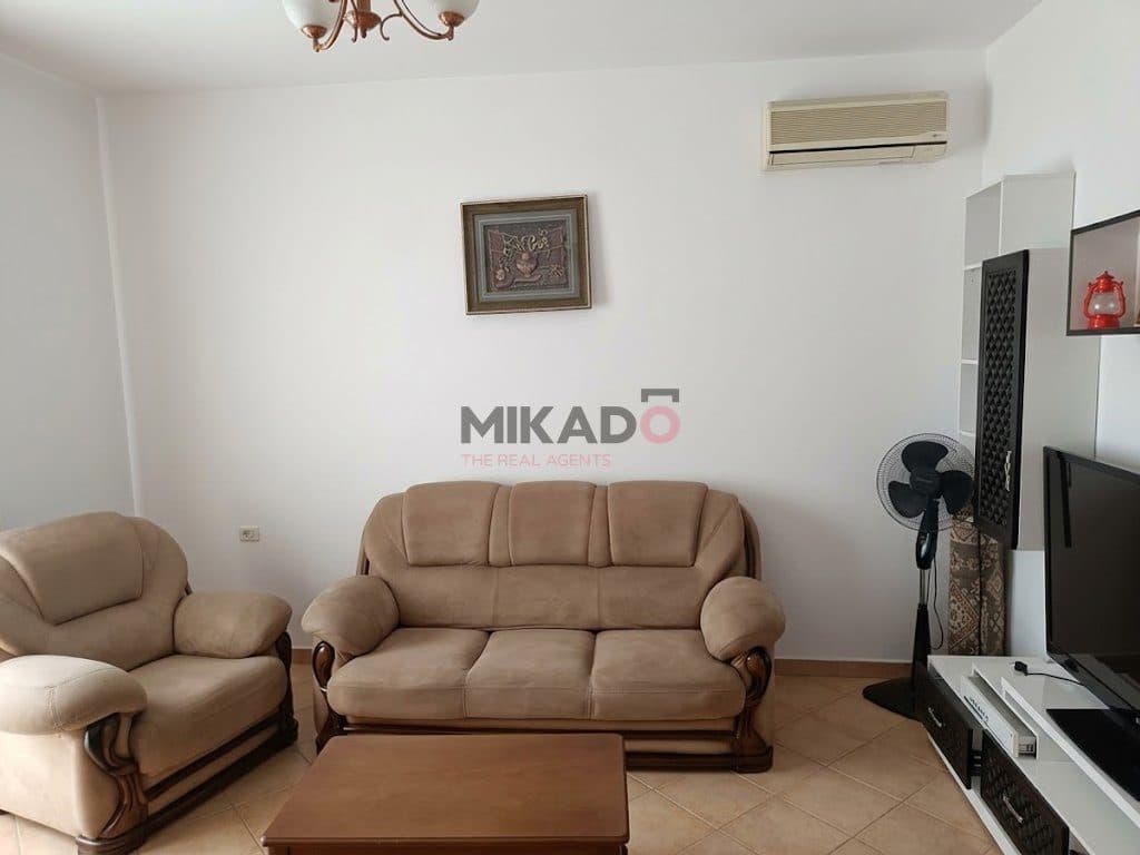 Apartament me 3+1+2 me Qira – Rruga e Elbasanit !