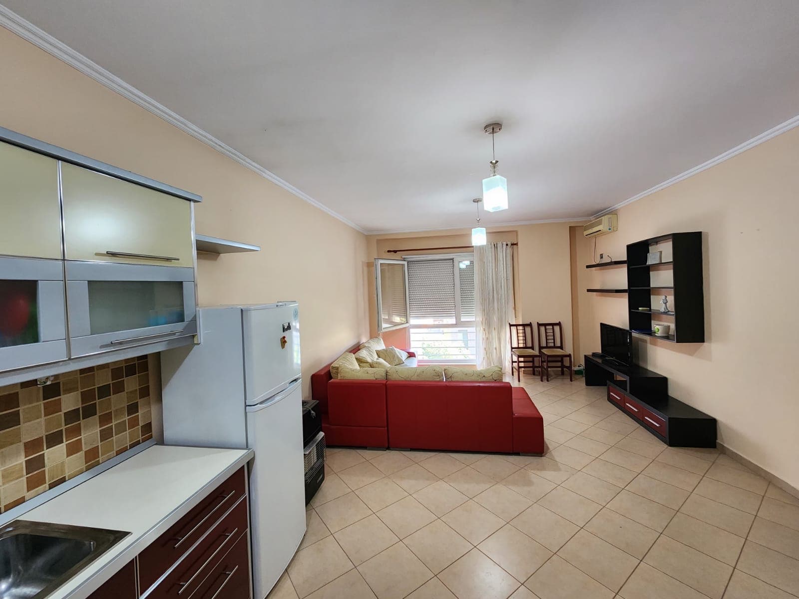 Apartament 1+1 me qira – Tregu Elektrik, Ali Dem ! 2