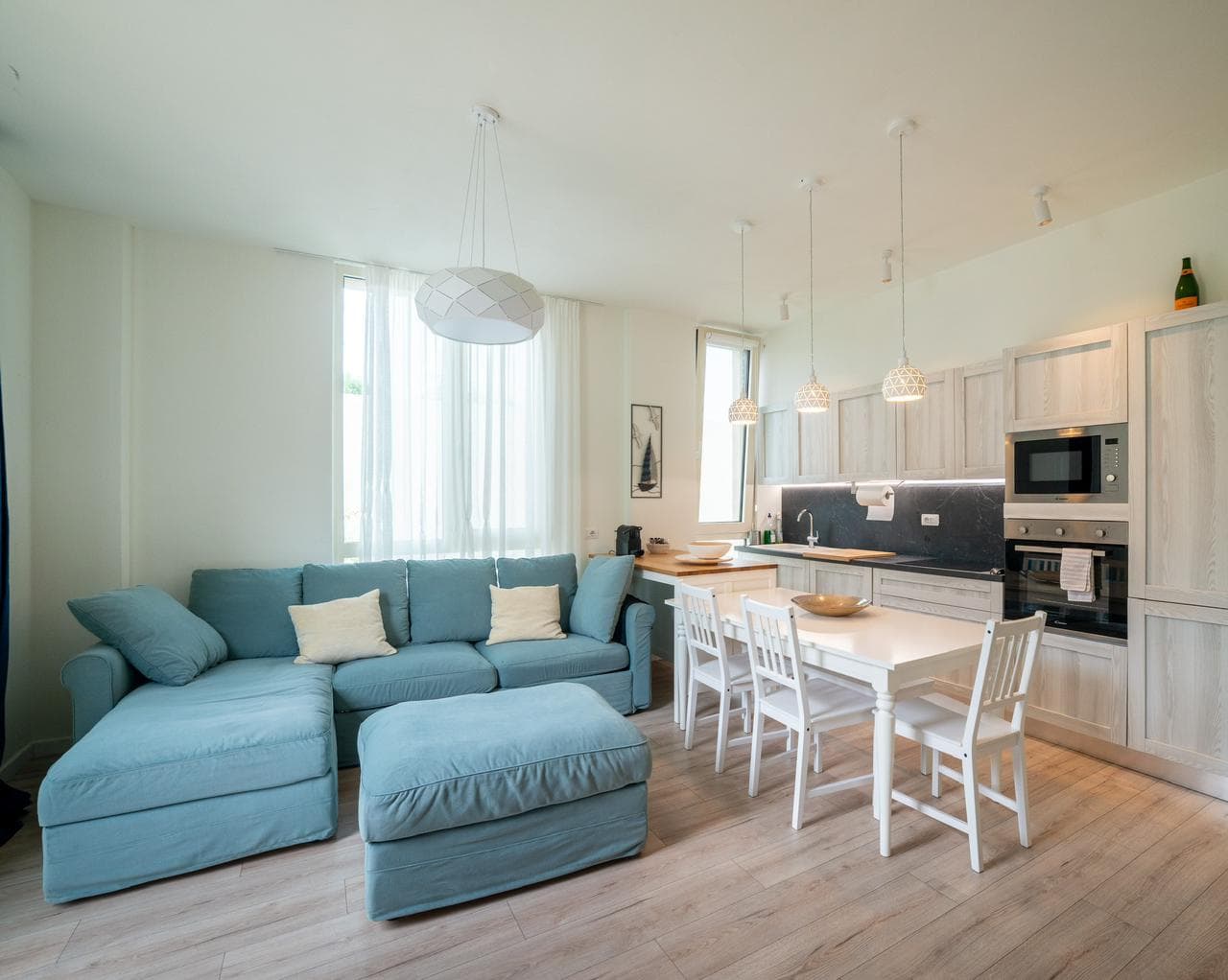 Shitet Apartament 2+1+2 ne Green Coast!