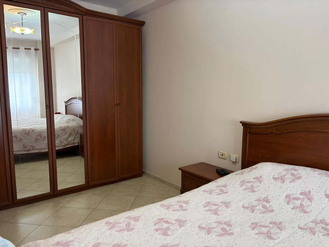 Jepet me Qira Apartament 2+1 – Tek Kthesa e Kamzës ! 4
