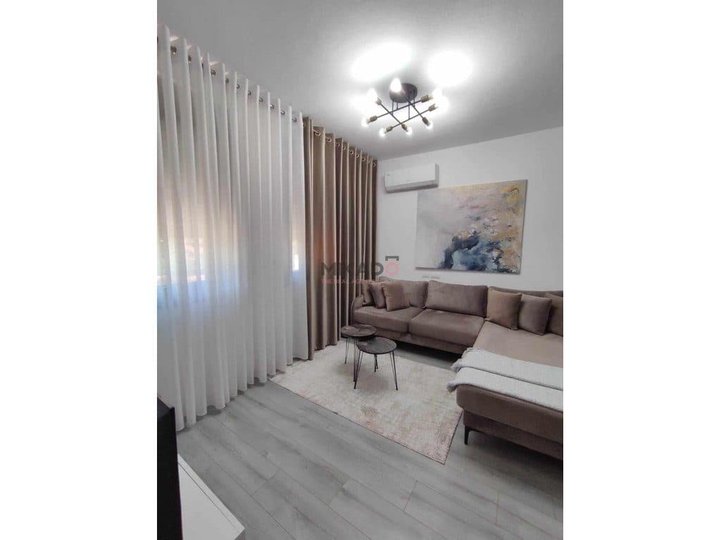 Apartament 1+1 me qira – pranë Spitalit Amerikan 3 !