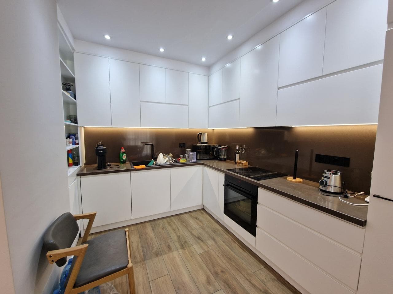 Shitet Apartament 3+1+2 + 2 Poste Parkimi - Kompleksi Turdiu ( Ish fusha e aviacionit ) 2