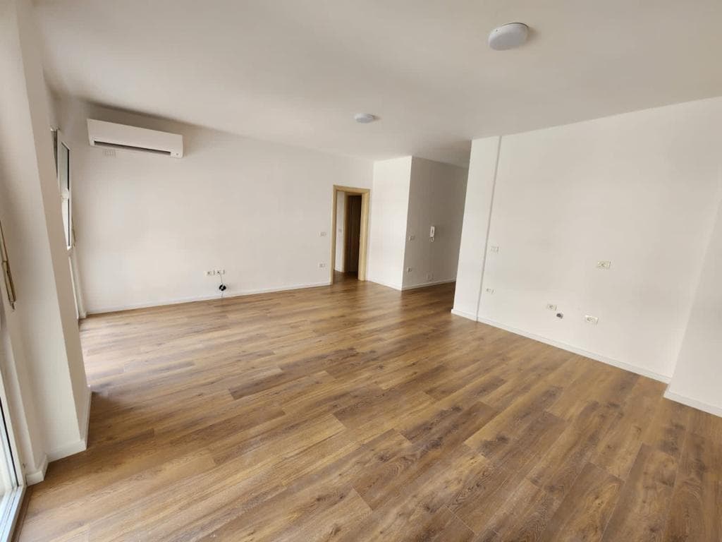 JEPET ME QIRA APARTAMENT PER ZYRA TEK KOMUNA E PARISIT!