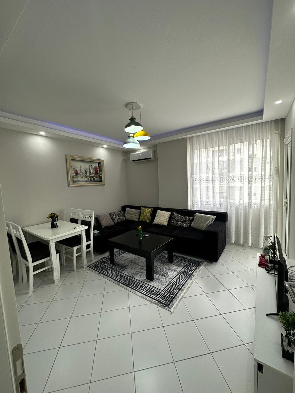 Jepet me Qira Apartament 1+1 – ASTIR - (Prane Bar Artistit) !