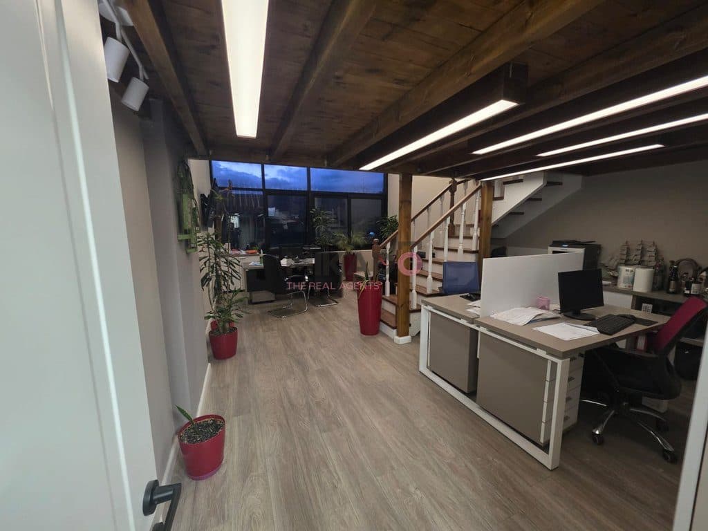 Shitet duplex 1+1 për banim ose zyrë – Yzberisht !