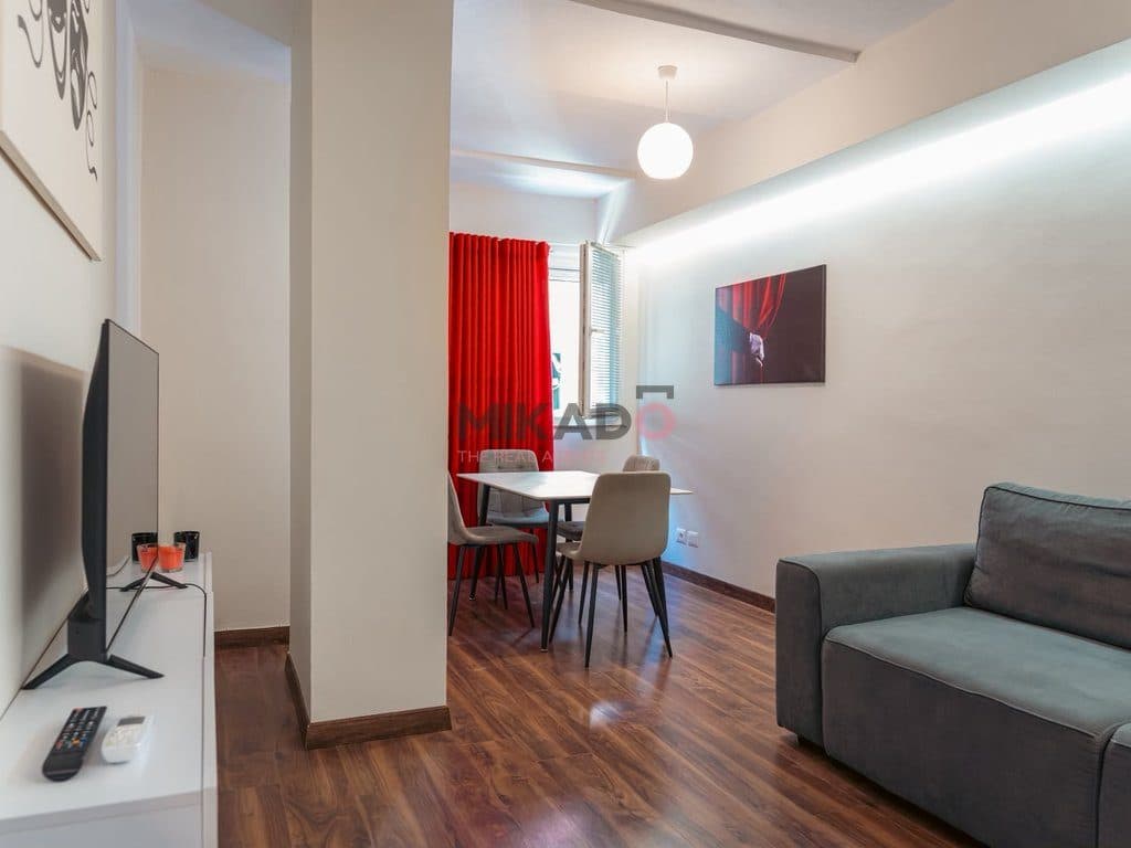 Shitet Apartament 2+1 tek Myslym Shyri! 3