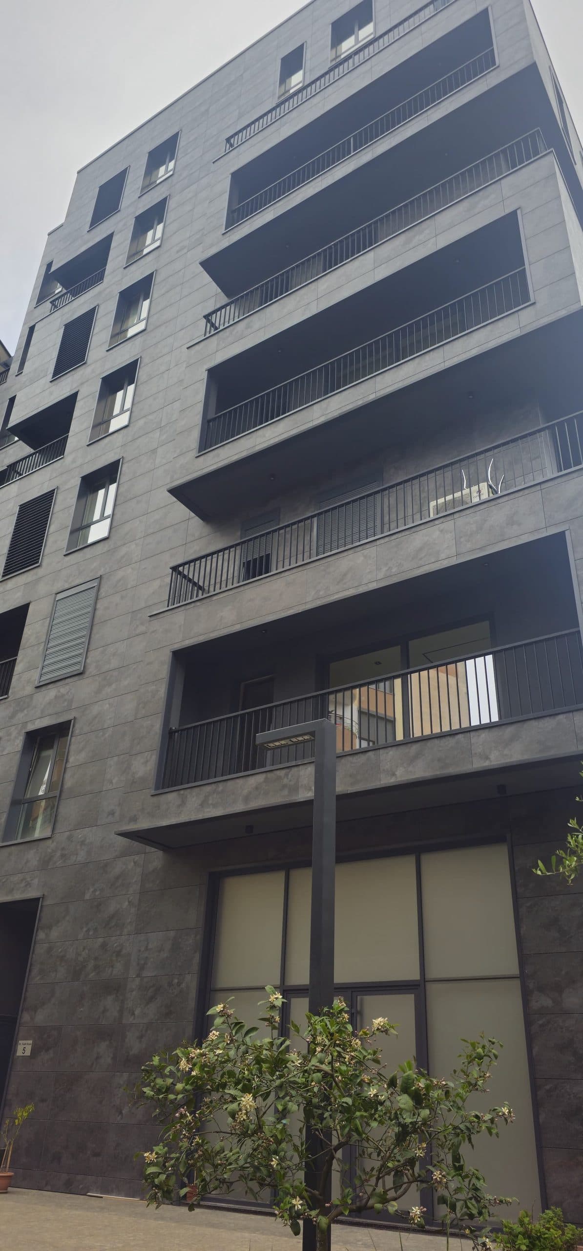 Shitet apartament 2+1+2 tek ATSH-ja!