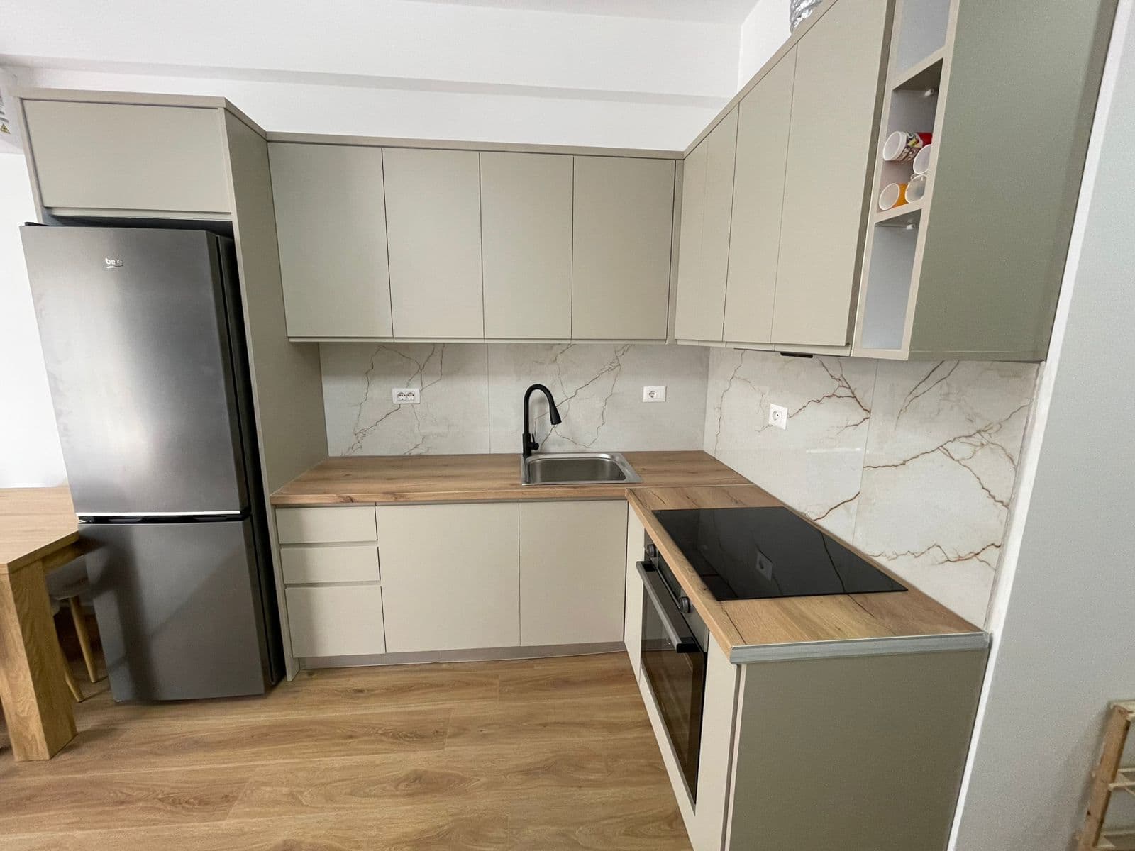 Apartament modern me qira 1+1 ne Ali Dem ! 4