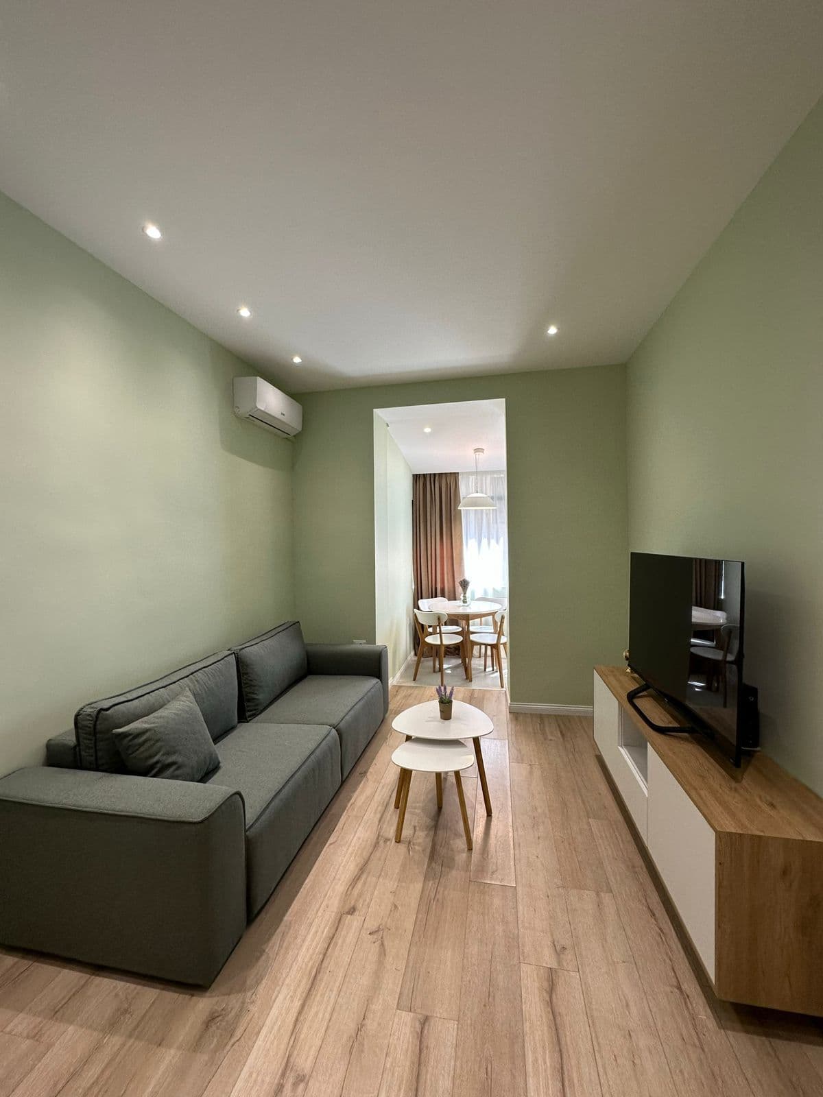 Jepet me Qira Apartament 1+1 tek Kafe Roma!