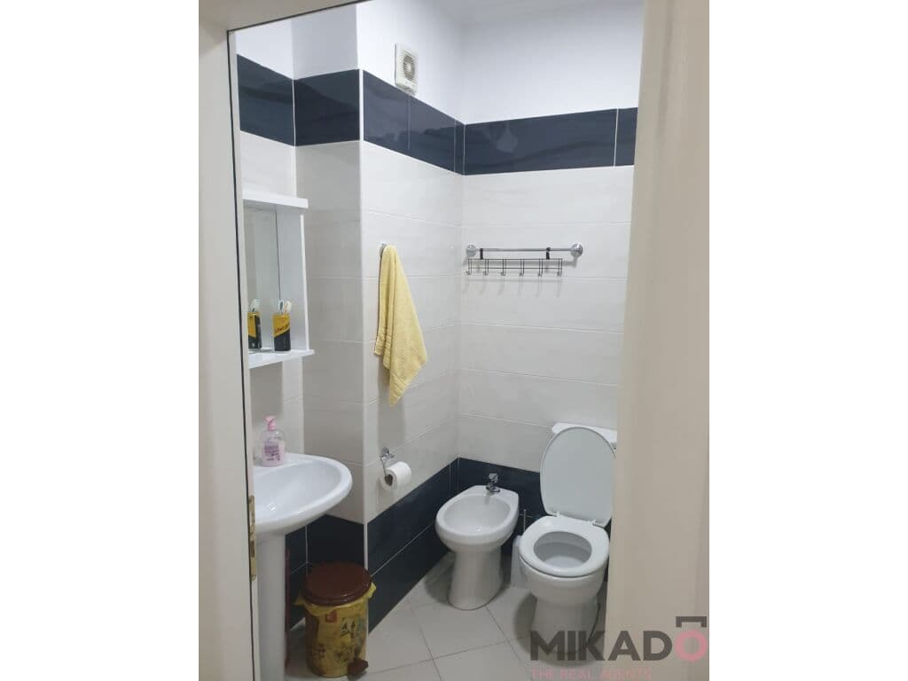 Shitet Apartament 2+1 - Porto Lalzi! 4