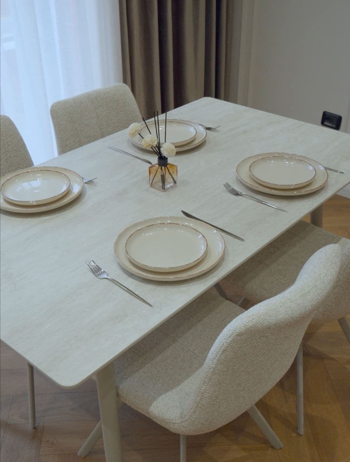 Shitet Apartament 2+1+Gardërobë - Perballe Delijorgjit ! 4