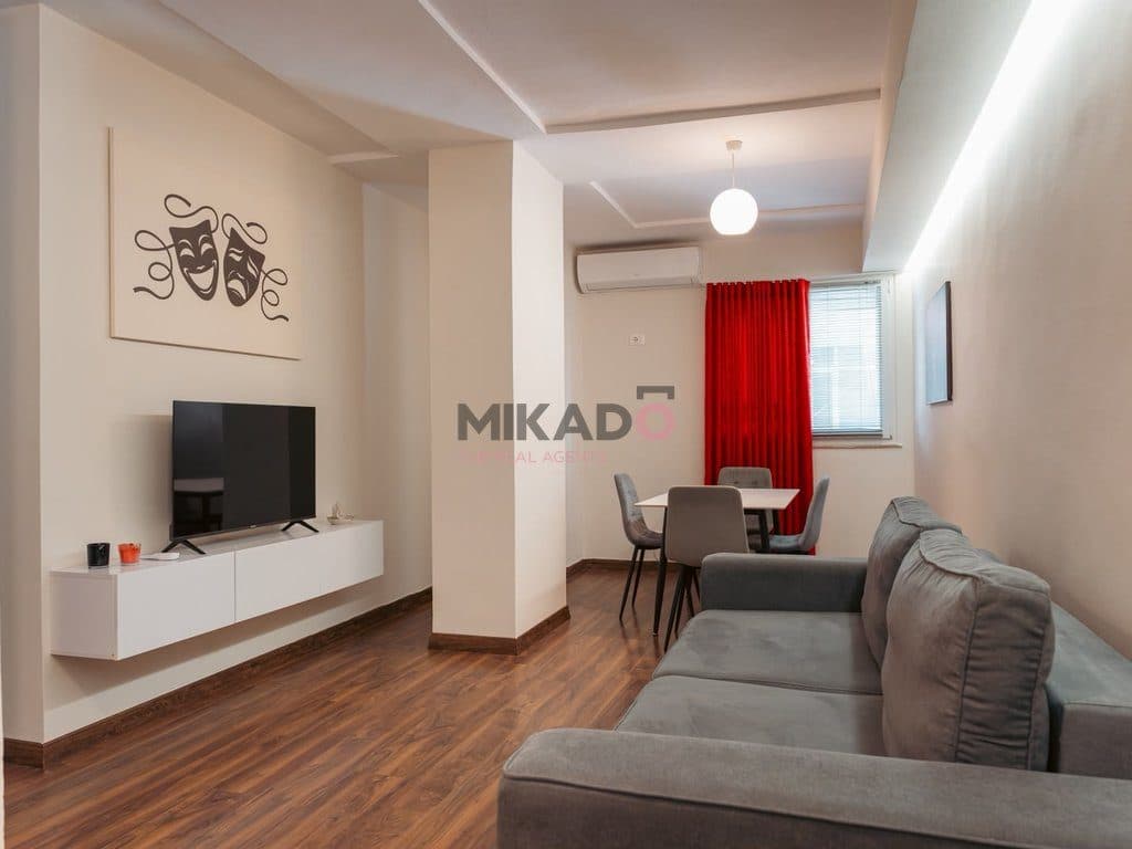 Shitet Apartament 2+1 tek Myslym Shyri! 2