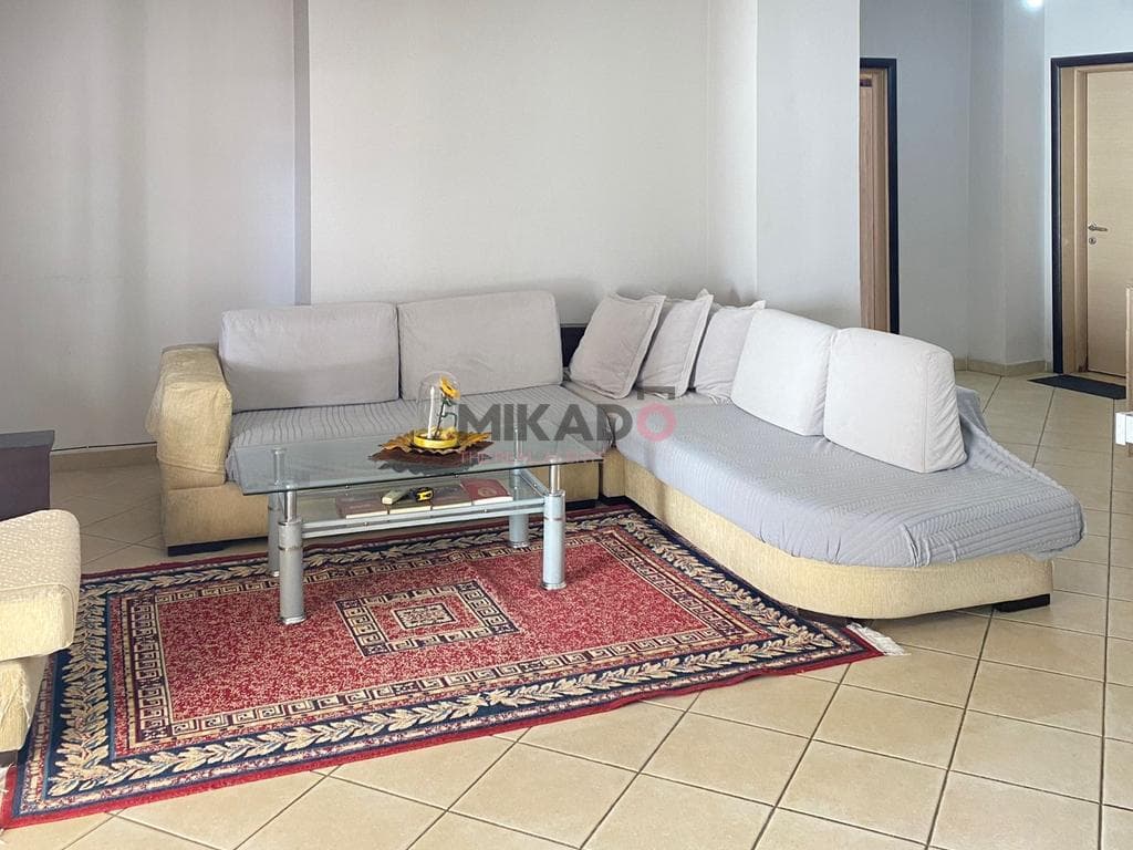 Shitet Apartament 2+1 + Verandë – Astir (tek Rrethi) ! 2