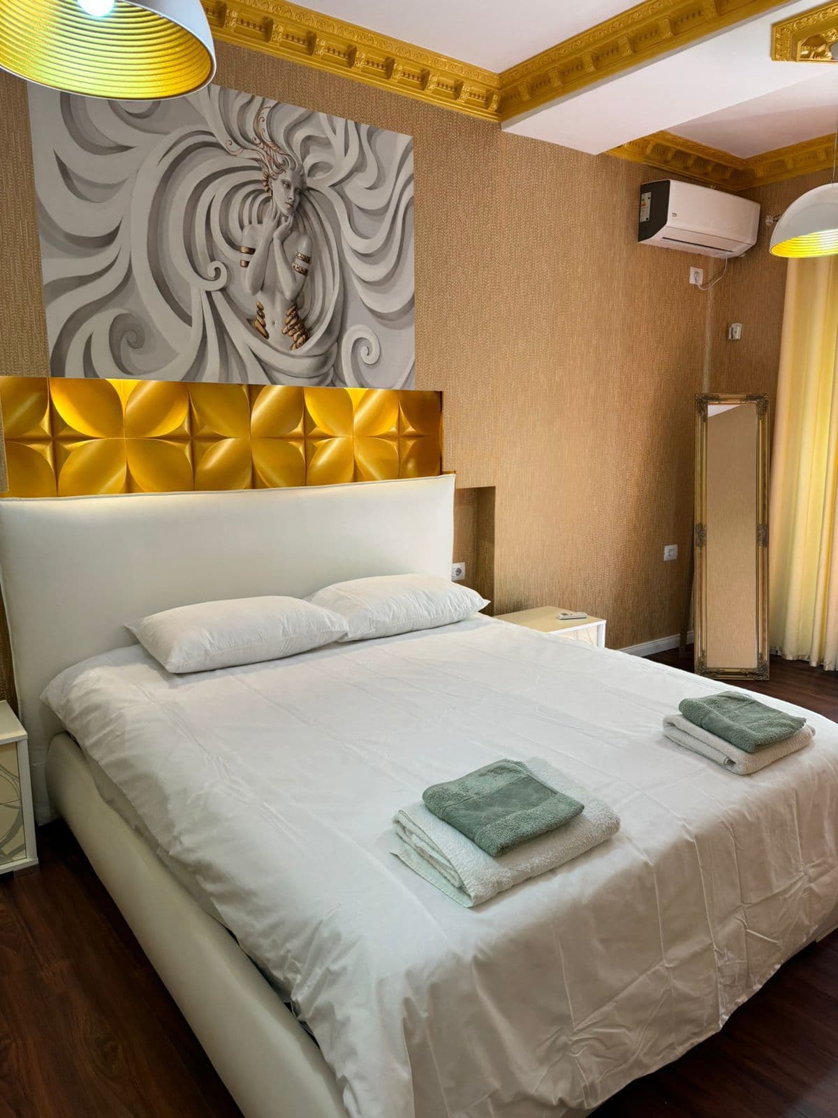 Jepet me Qira Apartament 2+1 + Verandë – buzë Liqenit të Thatë ! 3