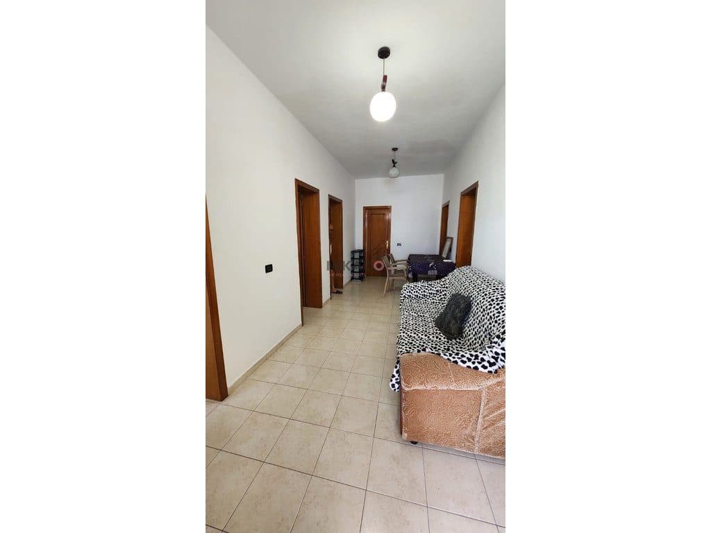 Apartament 4+1 me qira – tek Vilat Amerikane ! 2