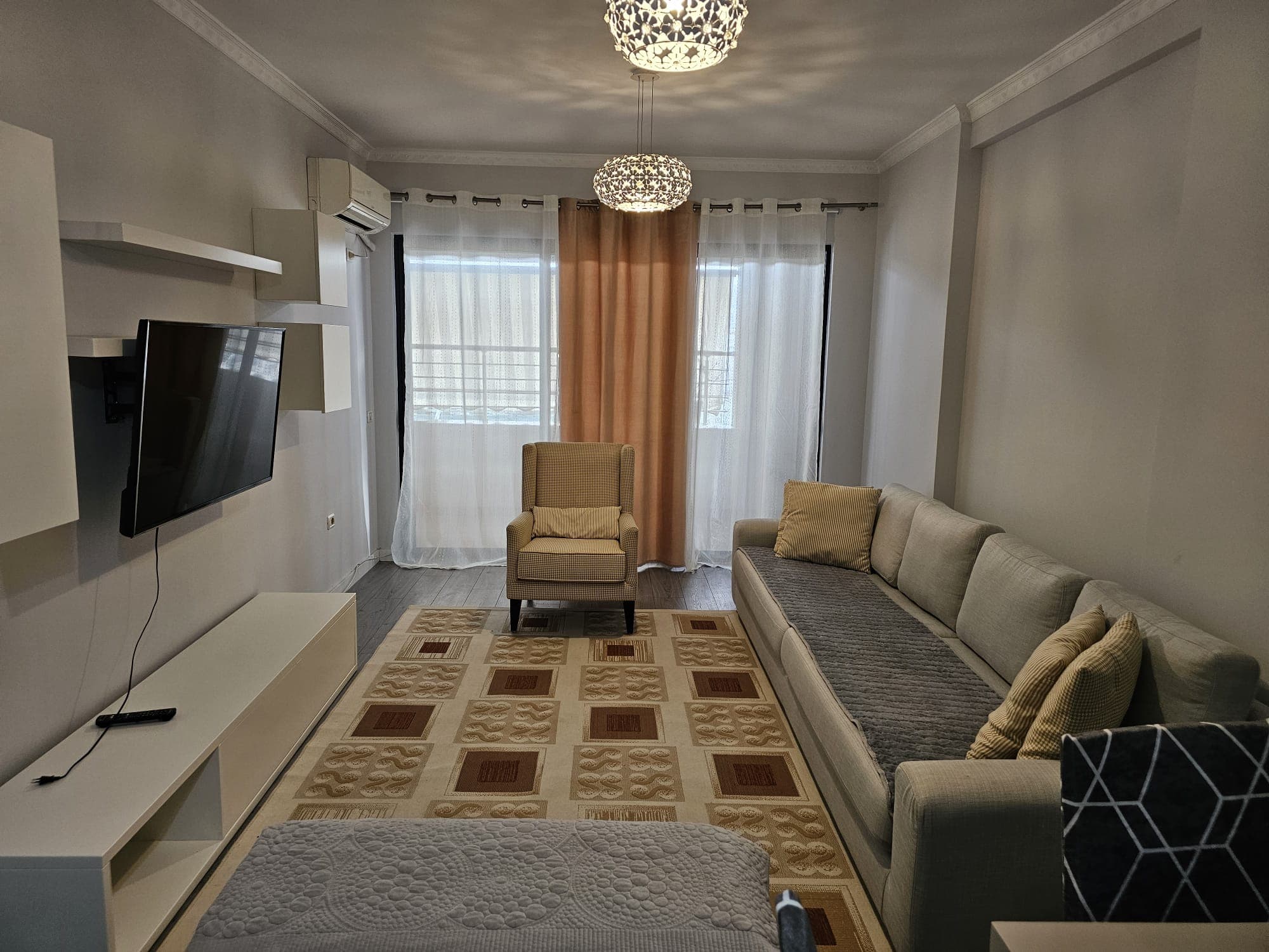 Jepet me Qira Apartament 2+1+2 – Bulevardi Migjeni, Astir ! 2