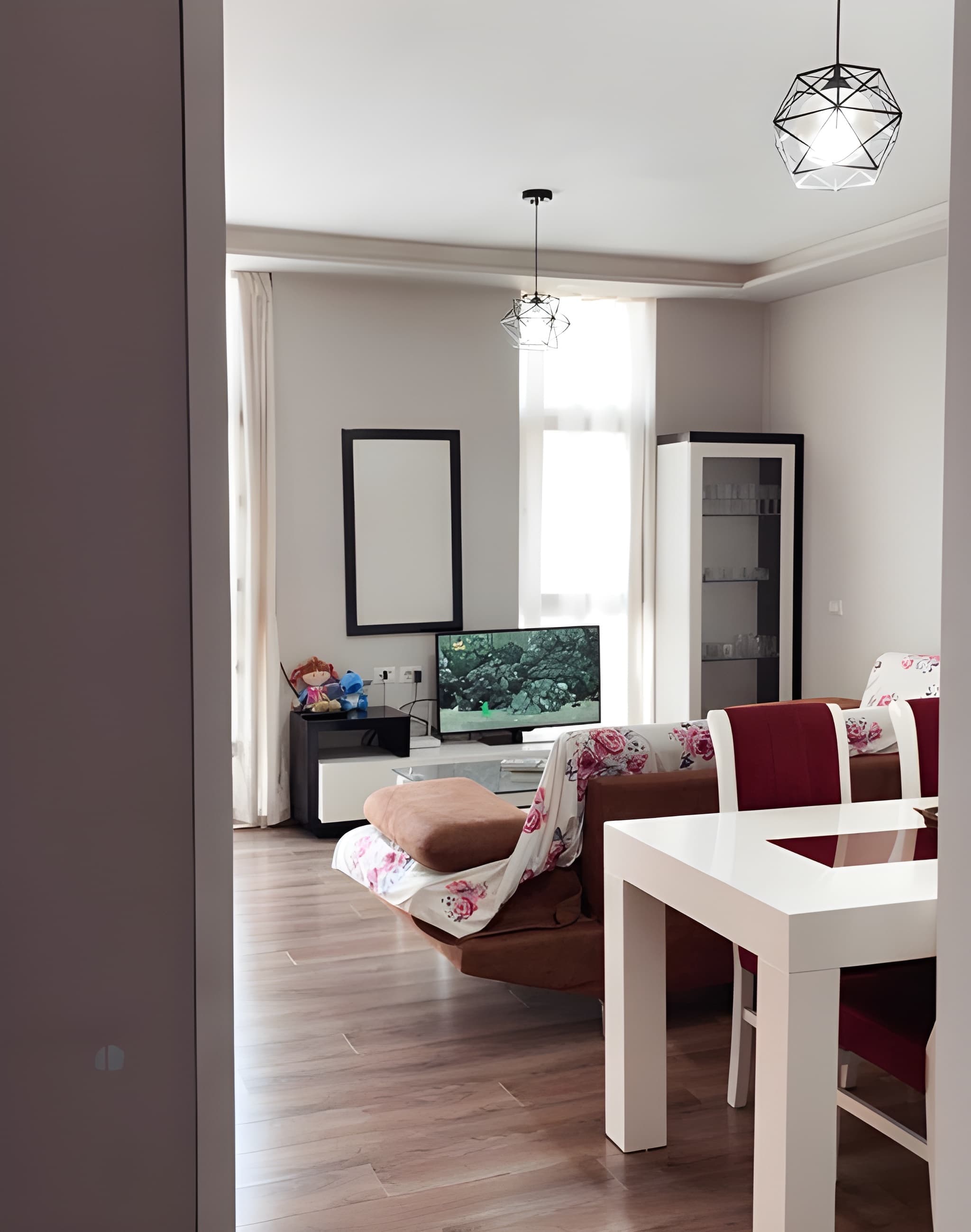 Jepet me Qira Apartament 2+1 – Astir !