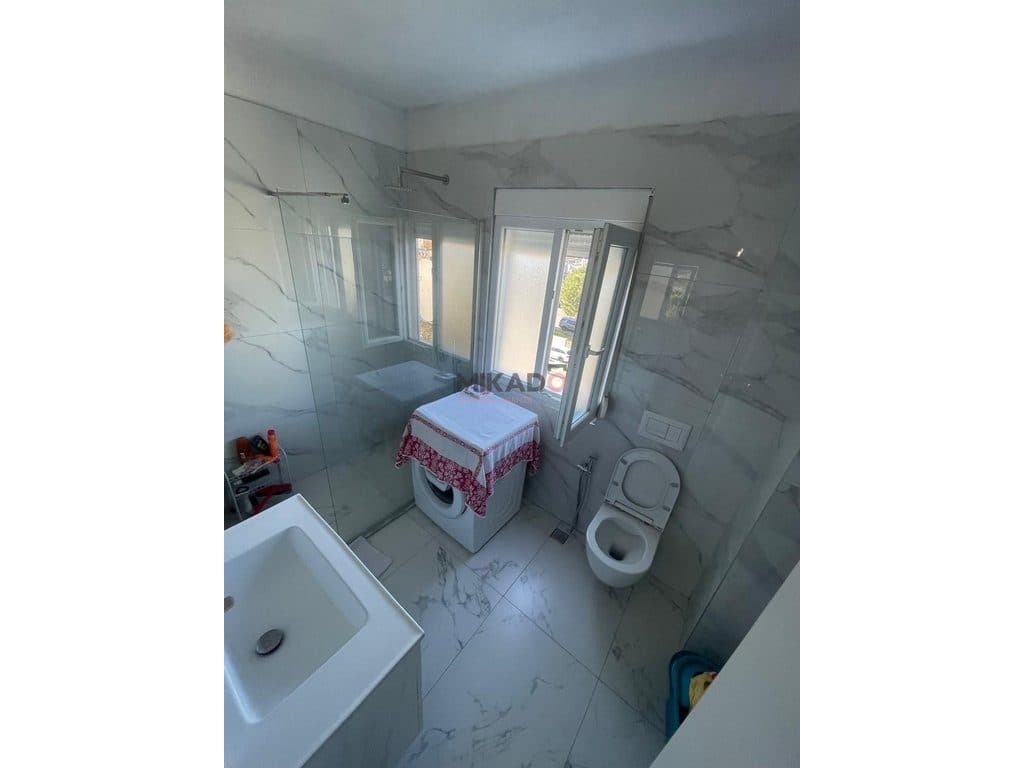 Shitet Apartament 2+1+2 tek Bulevardi i Ri! 4