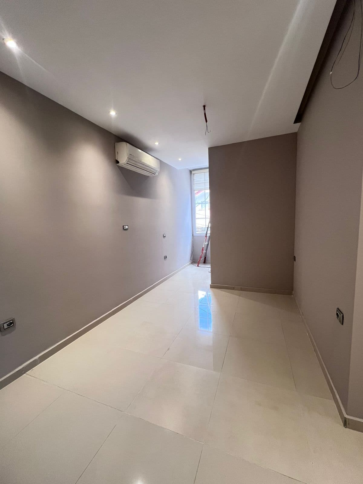 Apartament me qira – Rruga 5 Maji Concord Center) ! 4