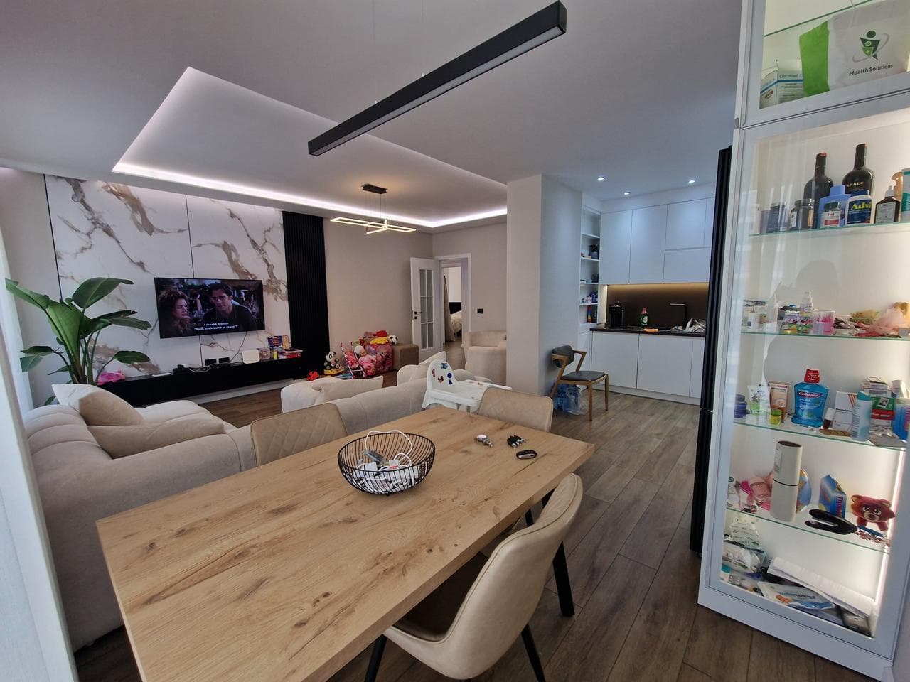 Shitet Apartament 3+1+2 + 2 Poste Parkimi - Kompleksi Turdiu ( Ish fusha e aviacionit )