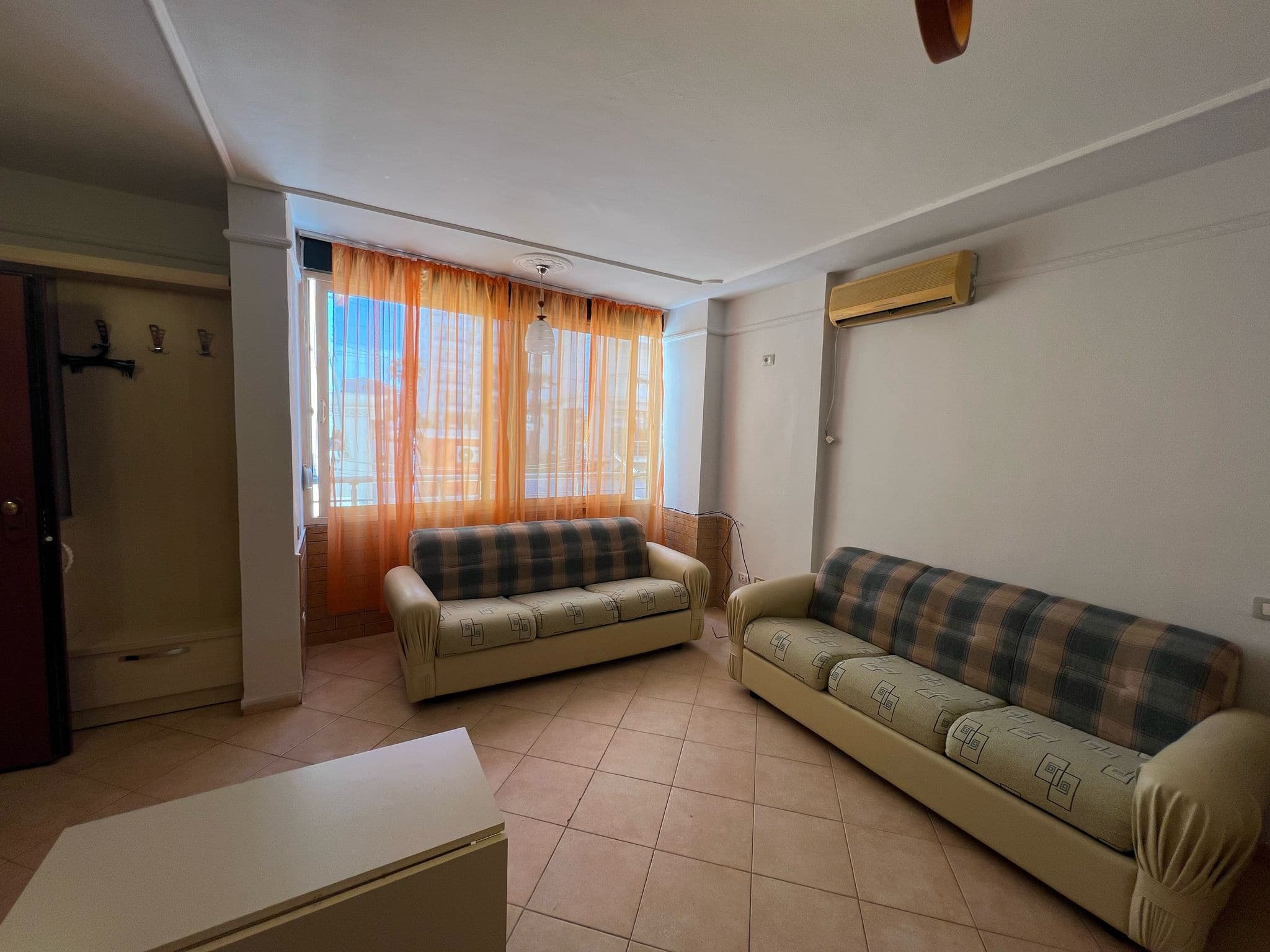 Shitet Apartament 1+1 ne Golem,prane Grand Blue Fafa! 2