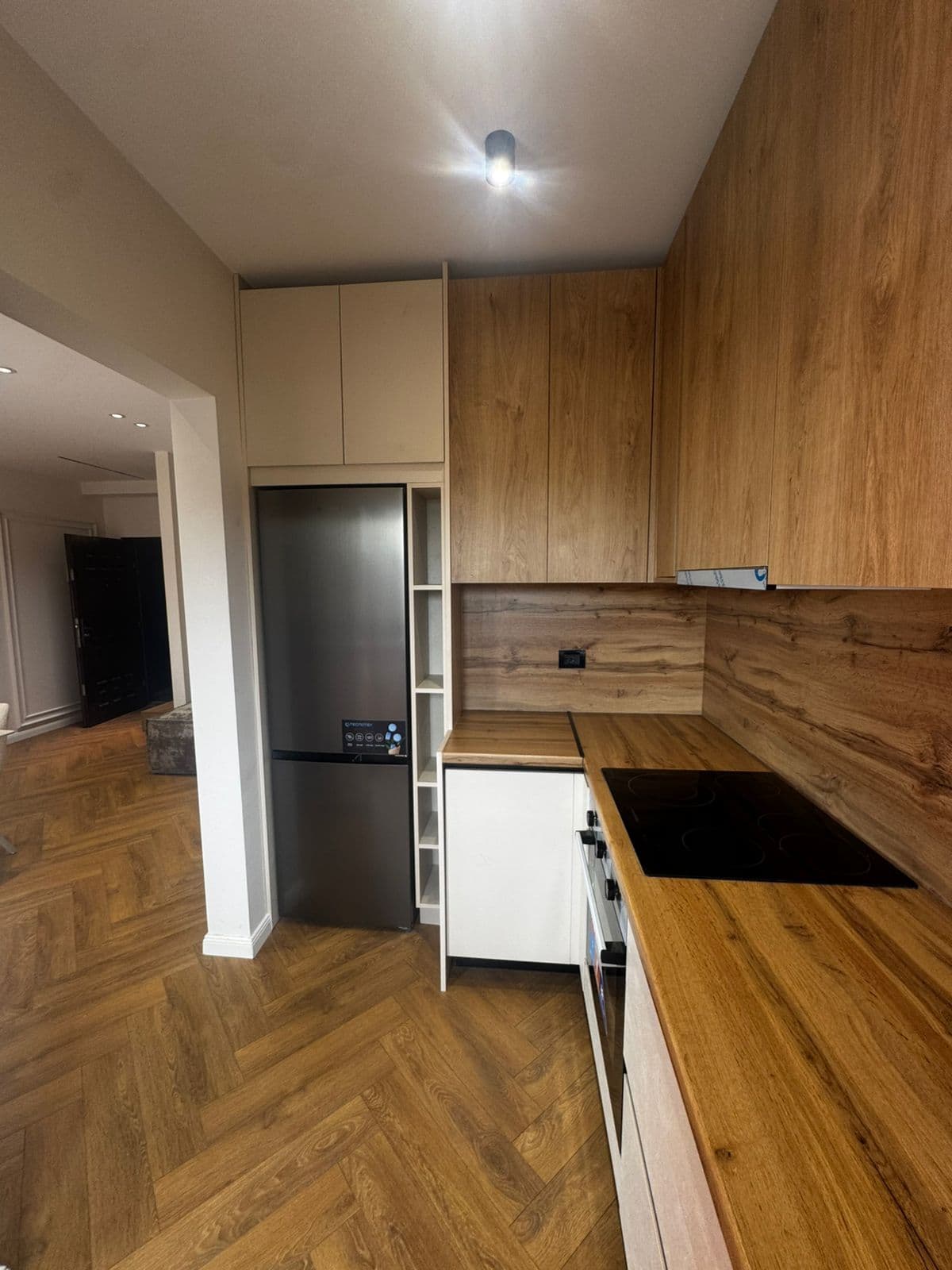 Shitet apartament 2+1 + garderobë – përballë Delijorgjit ! 4