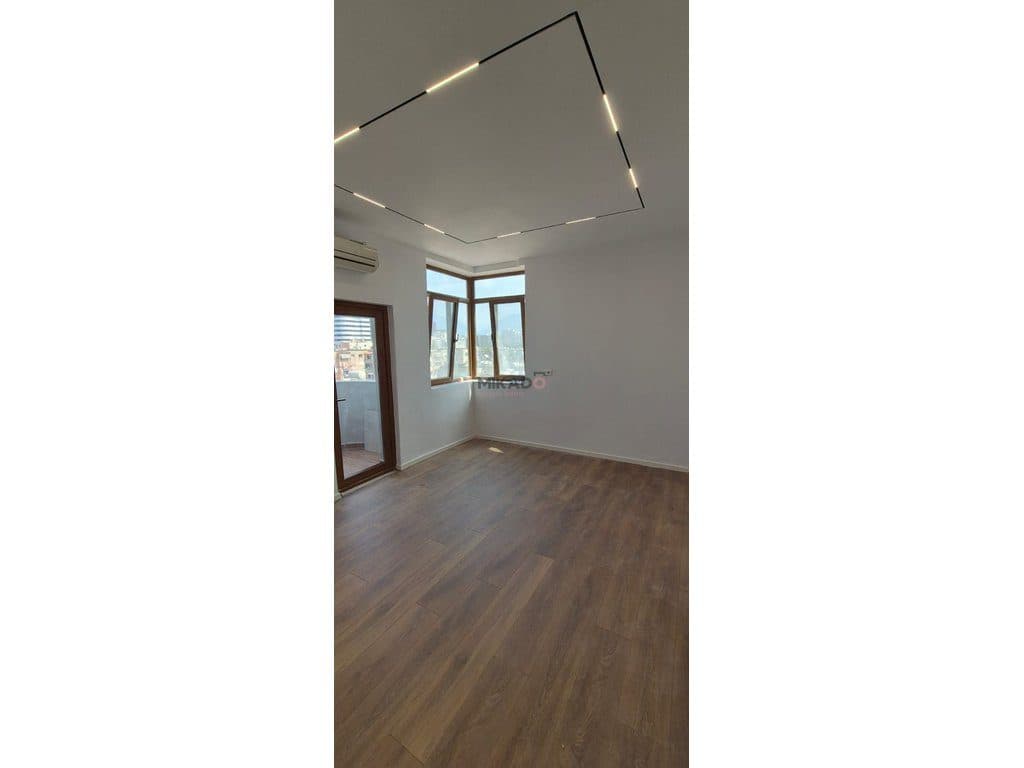 Shitet Apartament 2+1 - Selite, Rruga Fadil Bodinaku!