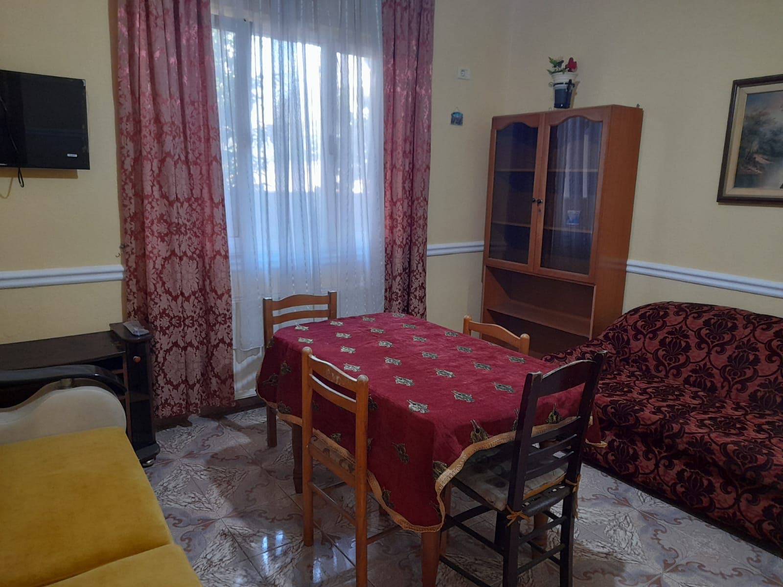 🏡 Apartament 2+1 me qira – pranë Kristal Center !