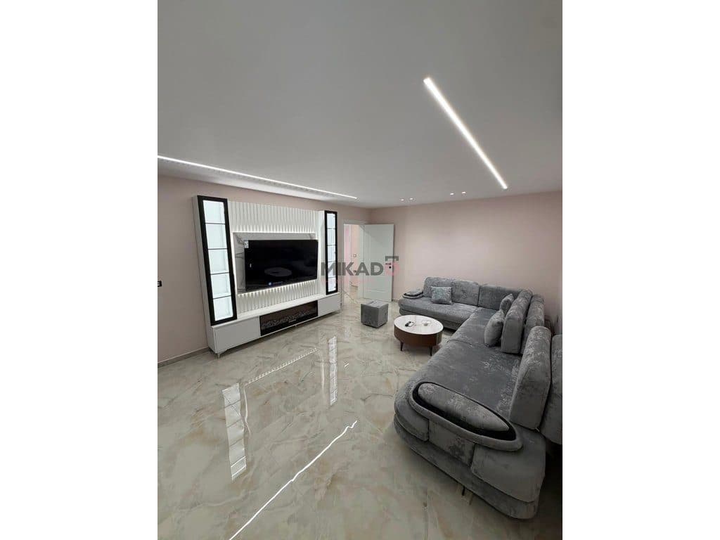 Apartament 2+1+2 + Parkim me Qira - Rruga e Elbasanit !