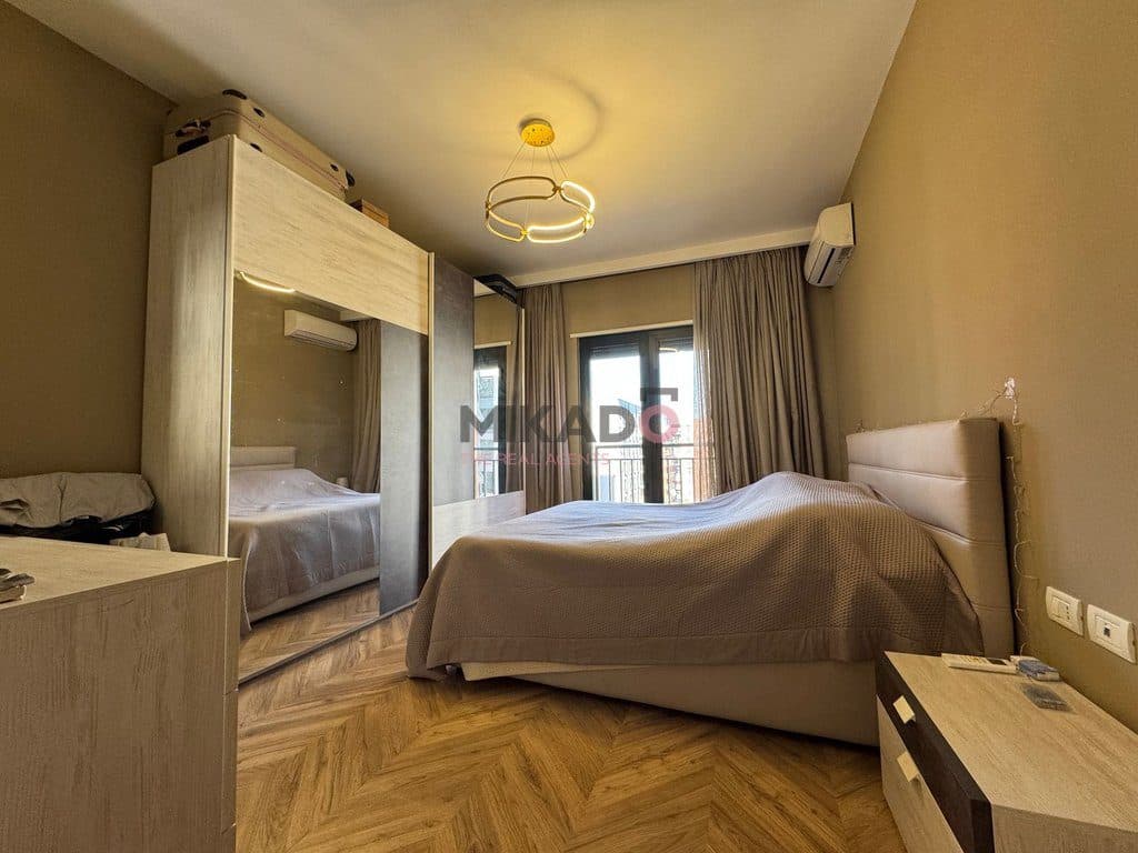 Shitet apartament 2+1 me 1 post parkimi tek Green City! 4