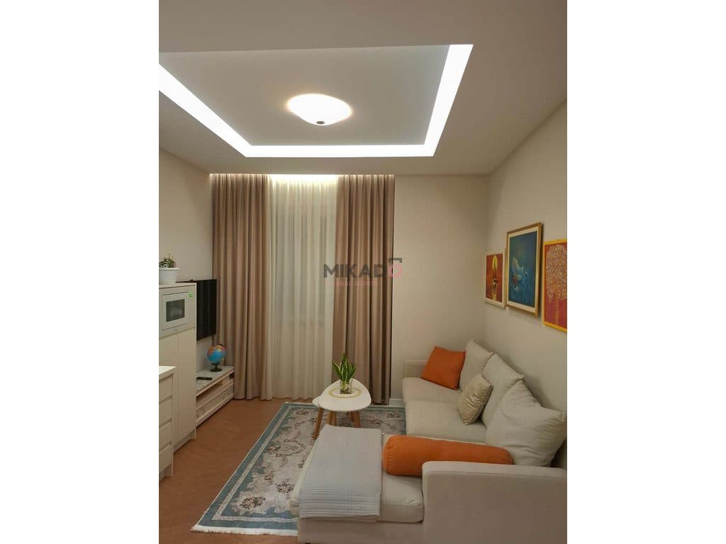 Jepet me Qira Apartament 2+1 tek Rruga Peti, Liqeni i Thate!